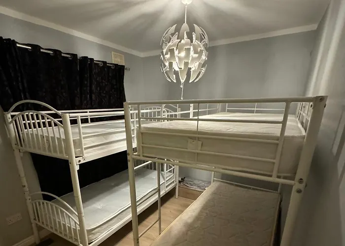 Shared Male Хостел *