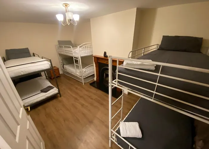 Shared Male Vandrerhjem Swords