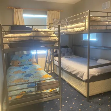 Airport Private For 6 *
