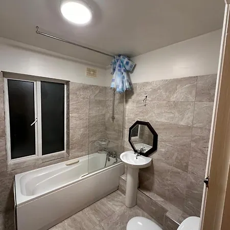 Hostel Airport Private For 6 *