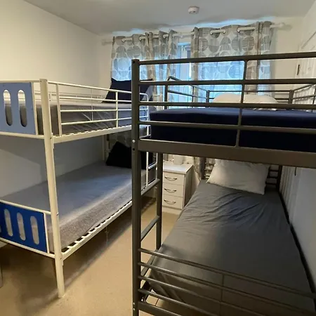 Hostel Airport Private For 6