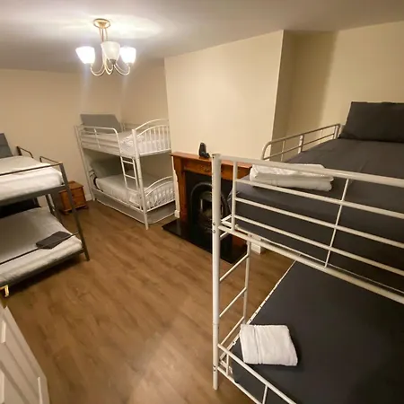 Airport Private For 6 Hostel Swords